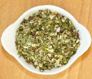 Griechische Kr�utermischung, Gew�rzmischung, f�r mediterranen Geschmack an Salat und K�se.