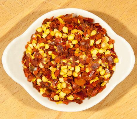 Chillies geschrotet