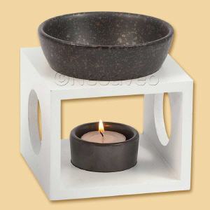 Aromalampe mit wei�em Bambuskorpus und keramischer Duftschale in schwarz. Eine glasierte Innenseite und matte Beschichtung au�en, zeichen dies Duftlampe aus. F�r �therische �le, Parf�m�le oder Wach Melts von Haeven Scent.