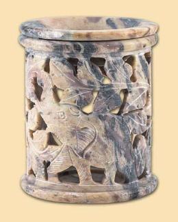 Aroma-Duftlampe Funny Elefant, aus farbigem Specksteingefertigt. Jedes St&uuml;ck ist eine Unikat. Zum Reinigen kann die Verdampferschale abgenommen werden.