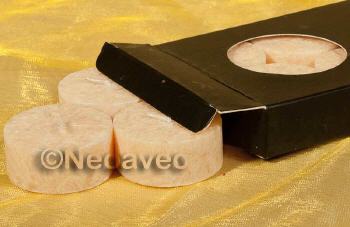 Natur Teelicht in Creme f�r Glaseins�tze von Kerzenfarm Hahn, aus nachwchsenden Rohstoffen hergestellt.