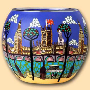 London 11cm Leuchtglas von Kerzenfarm Hahn mit Big Ben, Themse mit Schiff, blauem Himmel und kleinen Wolken. Bunt leuchtendes Motiv f�r Maxi Teelicht oder elektrisches LED-Teelicht.