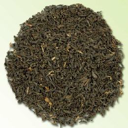 Assam Sewpur 2nd Flush TGFOP1 - Kr&auml;ftig, malzig, w&uuml;rzig im Geschmack. Der kleine Teegarten Sewpur liegt im nordostindischen Teeanbaugebiet von Assam und geh&ouml;rt zu den wenigen Bio Teeg&auml;rten in Assam.