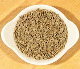 Cumin - Kreuzk&uuml;mmel, findet Verwendung in der asiatischen K&uuml;che. Inzwischen hat Cumin auch in Europa in der K&uuml;chen seinen festen Platz gefunden.