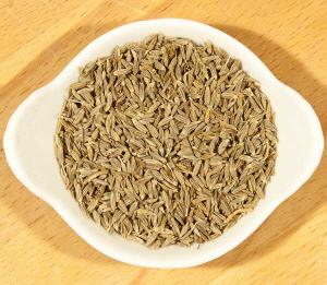 Cumin - Kreuzk�mmel, findet Verwendung in der asiatischen K�che. Inzwischen hat Cumin auch in Europa in der K�chen seinen festen Platz gefunden.
