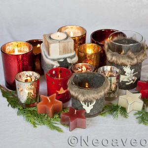 Glasteelichter, Kerzengläser, Windlichter mit Wintermotiven, weihnachtliche Dekoration, Tischdekoration, Gastronomie