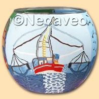 Leuchtglas mit Krabbenkutter auf dem Meer beim Krabbenfang, Windlcht, Kerzenglas, maritmes Motiv