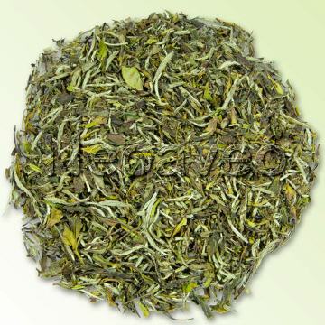 Pai Mu Tan gilt als der bekannteste weiße Tee, der sich immer größere Beliebtheit erfreut. Der Aufguss dieser Teespezialität hat eine bernsteinfarbene Tasse mit einem milden, leicht würzigem Geschmack. Teespezialität hat eine bernsteinfarbene Tasse, mild, leicht würzigem Geschmack.