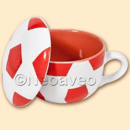 Rot-wei&szlig;e Halbzeittasse mit Deckel aus Keramik f&uuml;r Fussballfans. Perfekter zum Genuss von Tee oder Kaffee in der Halbzeit.
