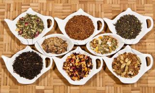 Neoaveo Teespezialtitäten kommen aus aller Welt. Vom Spitzentee aus Darjeeling bis zum würzigen Weihnachtstee, ist für jeden Geschmack etwas dabei.