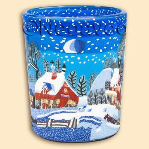 Kanadische Winternacht Leucht-Votivglas von Kerzenfarm Hahn. Winteridylle in Nordamerika mit Farmhaus, Sternen und Halbmond am Himmel.